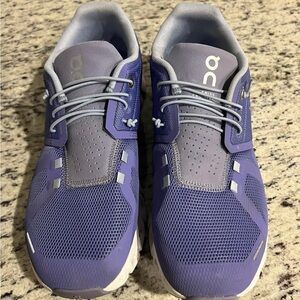ON Women’s Cloud 5 purple shoes